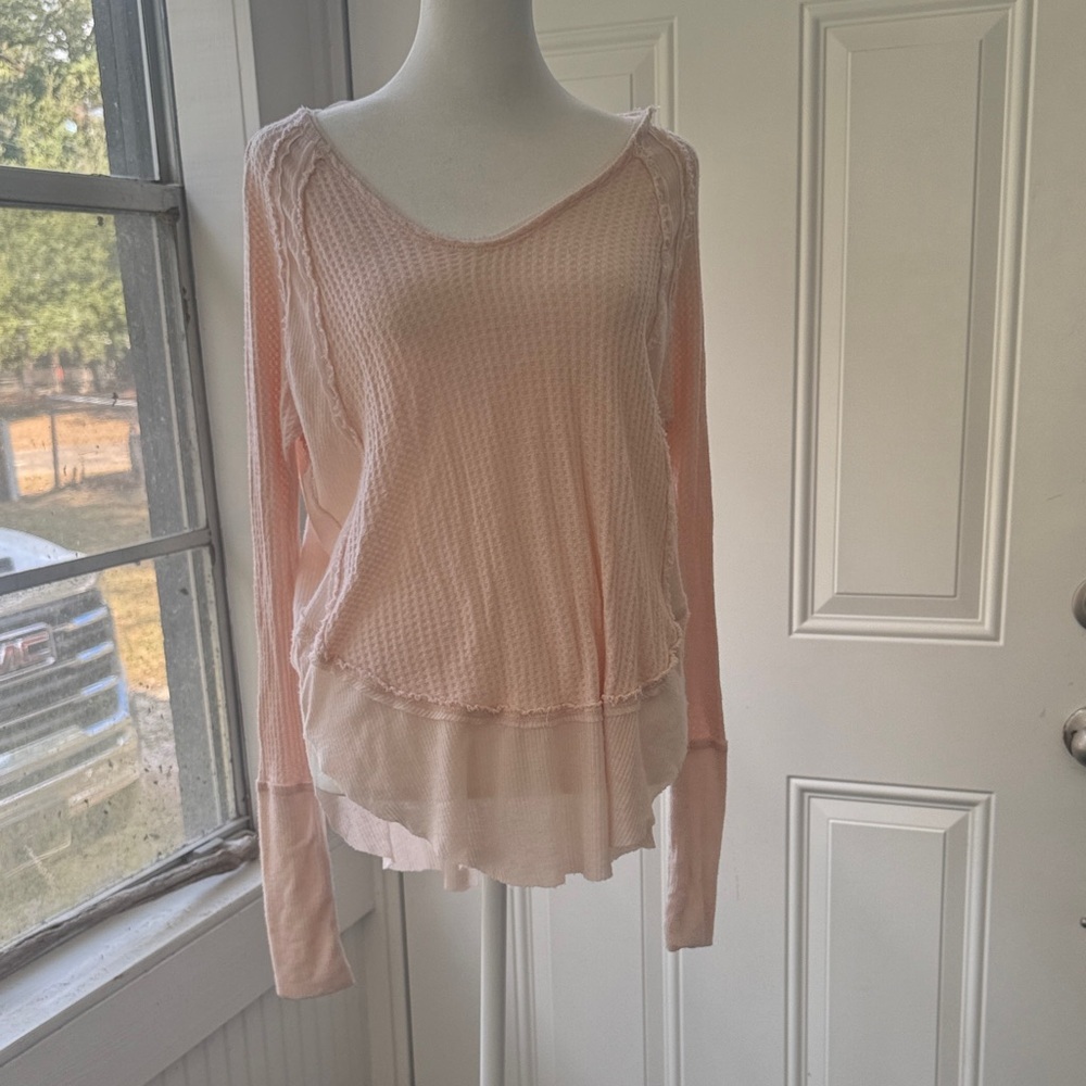 We The Free Sz XS Women's Pink Long Sleeve Top